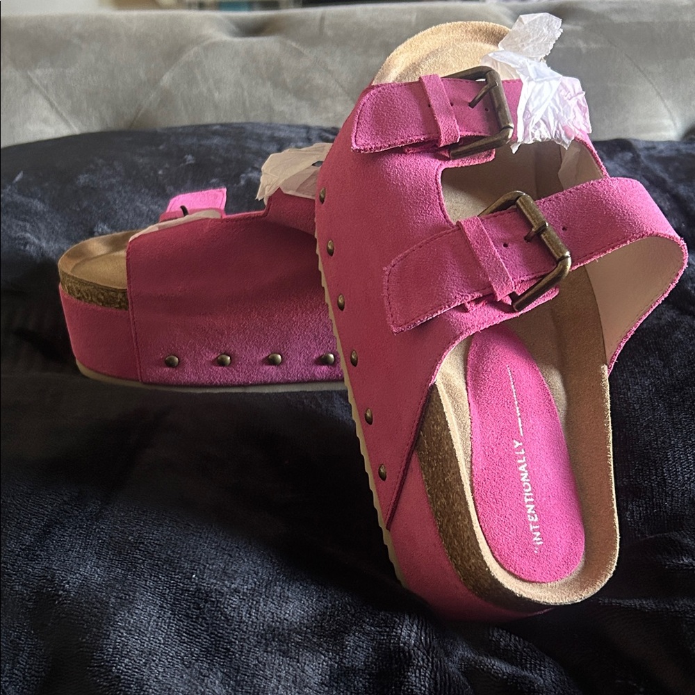 Free people INTENTIONALLY BLANK Fuchsia Mules plat form sandals